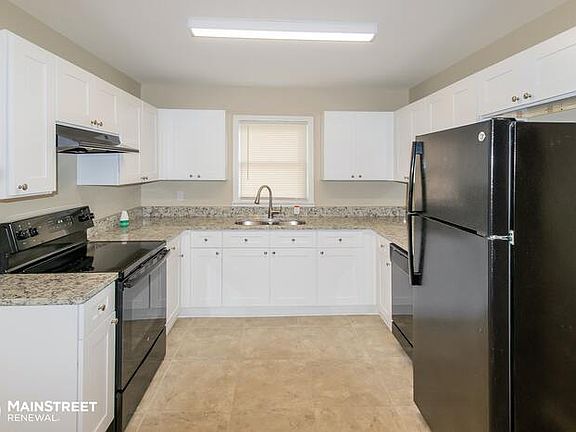 5th image of 232 Sunhill Dr NW