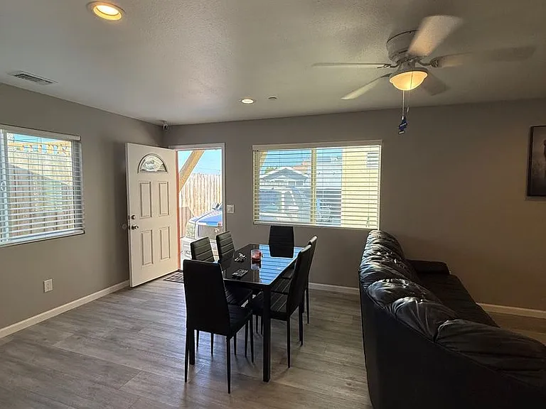 New Furnished 3 Bedroom 2 Bath home — Photo 6