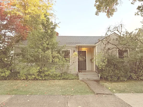 890 E 22nd Ave, Eugene, OR 97405