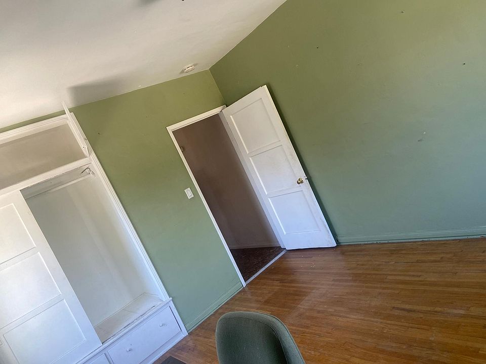 1st image of 6919 Elmwood Rd #1