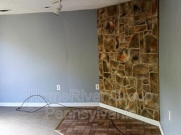 3rd image of 347 Locust Ave