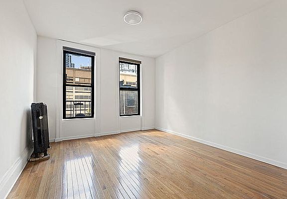 2nd image of 323 Schermerhorn St #12
