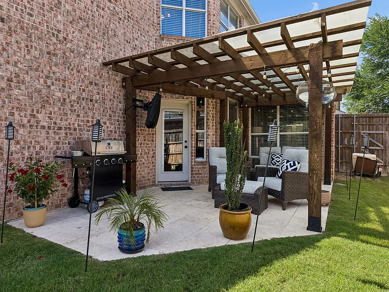 4227 Republic Dr — Photo 24