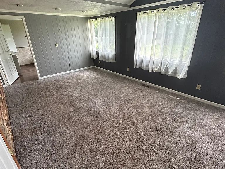 8717 Maze Rd — Photo 7