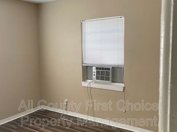 5th image of 936 11th St N