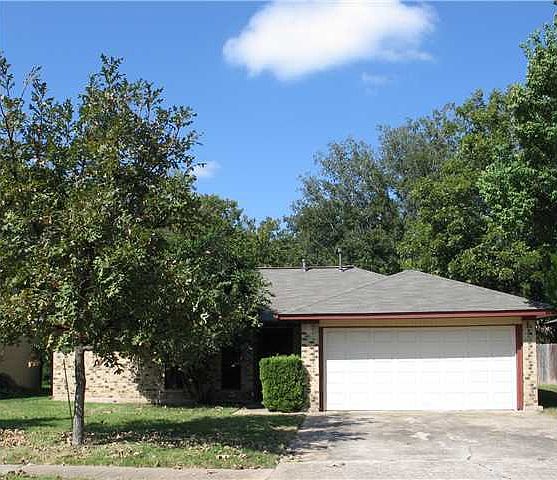 1st image of 10404 Leaning Willow Dr