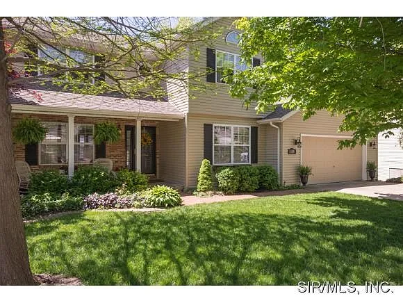 109 Woods End photo 1