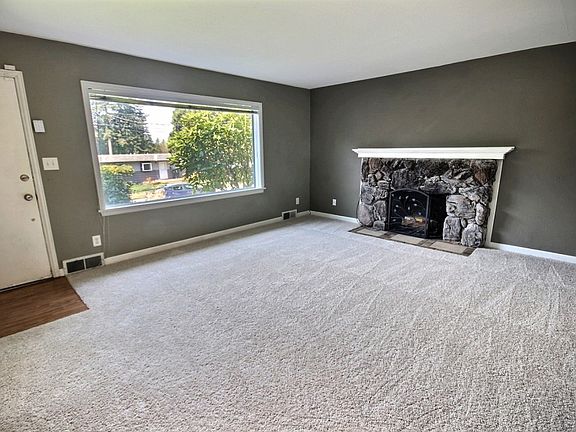 4th image of 1265 Huson Dr