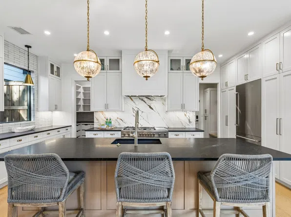 7403 Robin Rd, Dallas, TX 75209