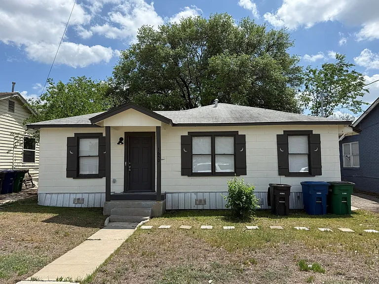 1650 Gorman St — Photo 1