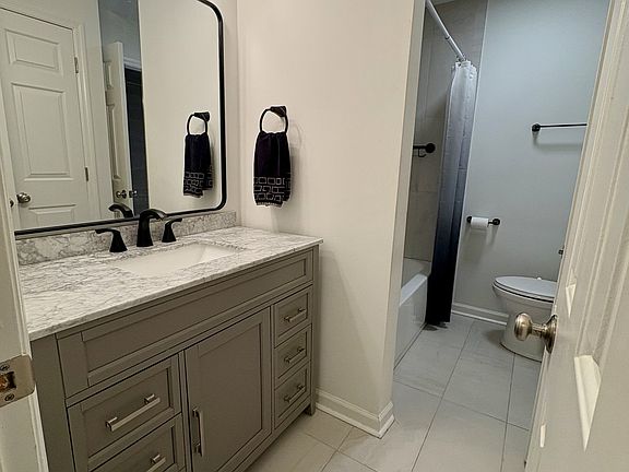 2nd image of 110 McMurray Cir