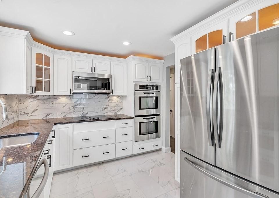 1st image of 22 Geraldine Dr