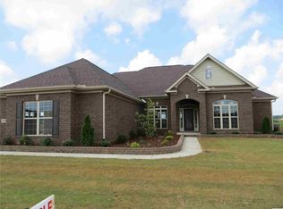 30 Forest Meadow Blvd, Huntsville, AL 35824