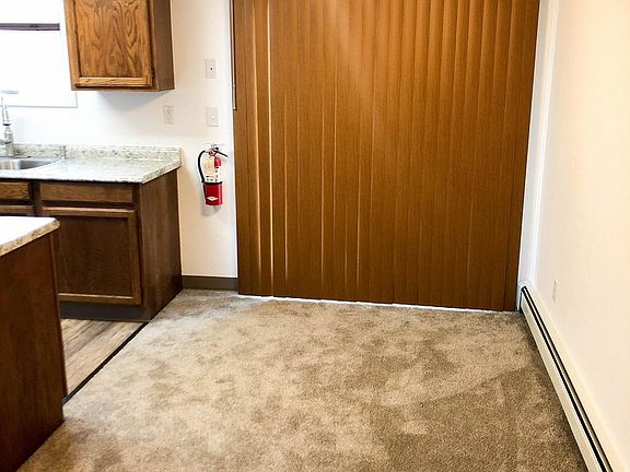 5th image of 5002 Dartmouth Dr APT 17