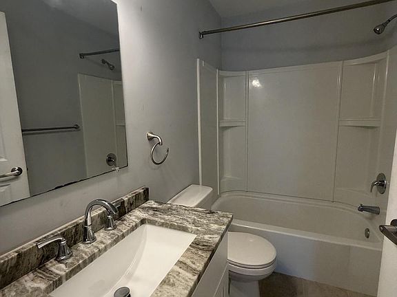 5th image of 2805 Auburn Ct