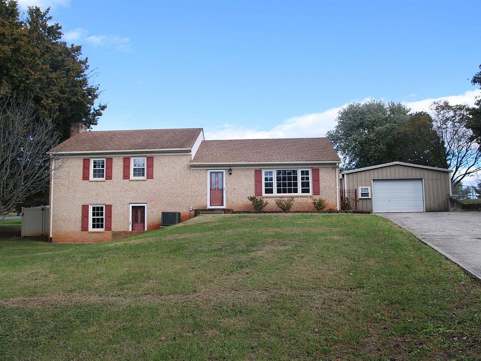 1st image of 102 Lakeland Ct
