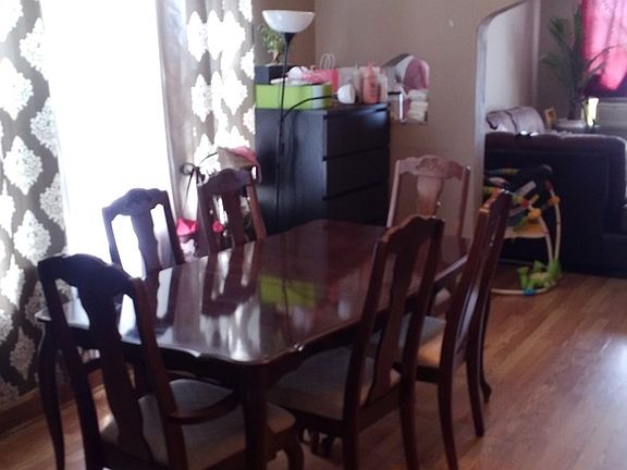 3rd image of 3547 S Winchester Ave