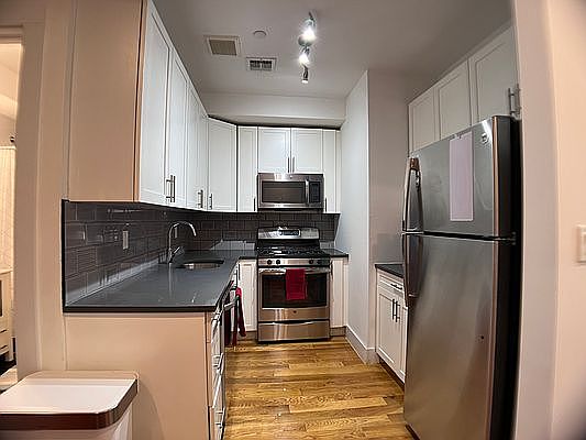 2nd image of 192 Stuyvesant Ave #2R