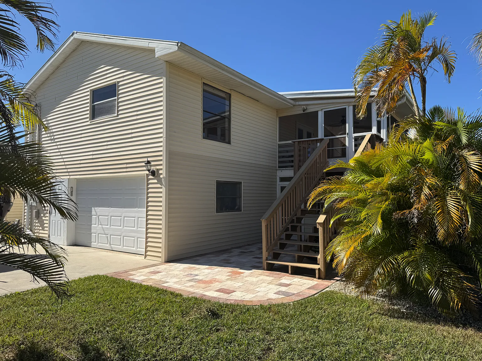 2 bed, 1392 sqft, $1,850 — Photo 1