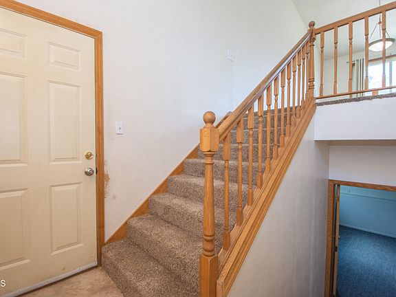 4th image of 421 Lind Blvd