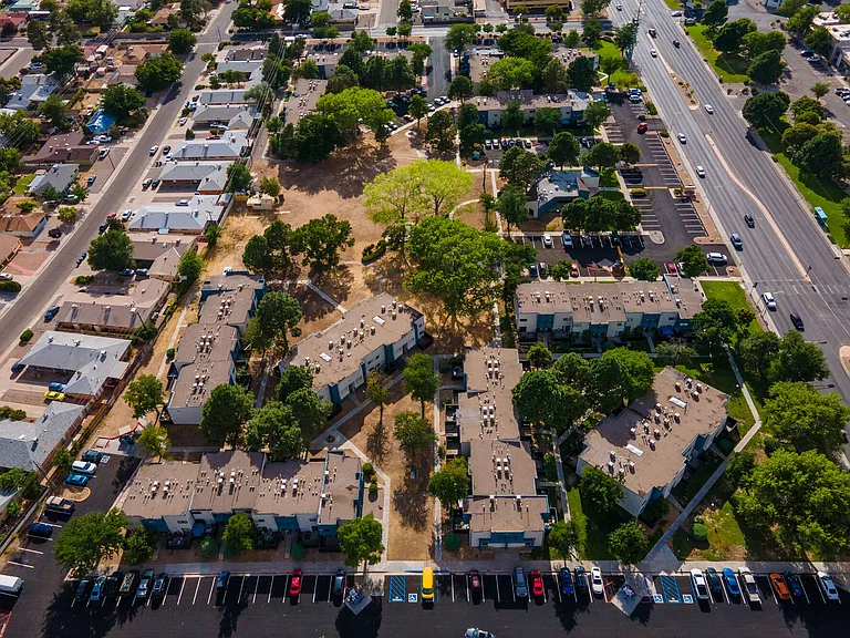 Valley Apartments — Photo 26