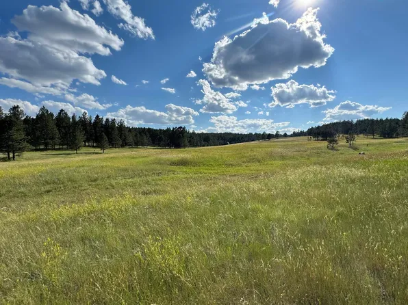 Hart Rd, Hot Springs, SD 57747