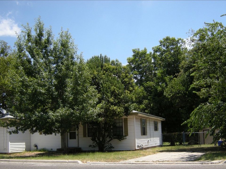 1st image of 701 Turner St