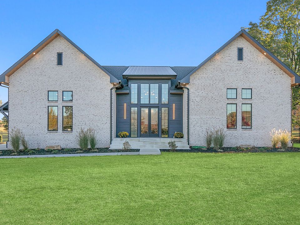 1st image of 545 Country Club Ln