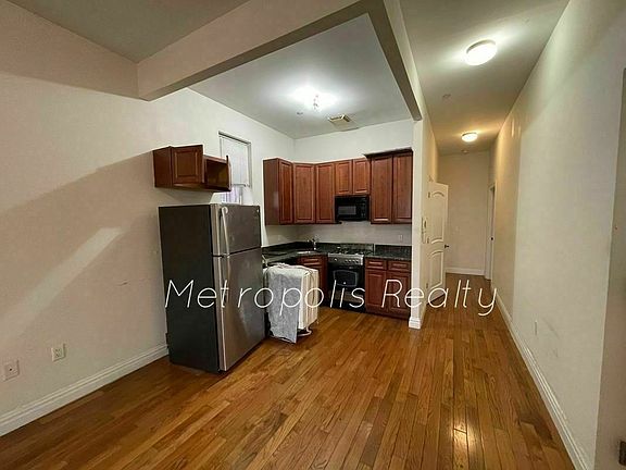 3rd image of 25-25 Newtown Ave #B1