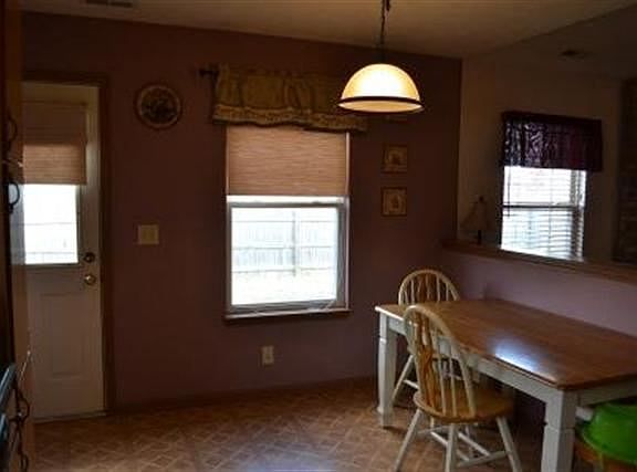 4th image of 421 S Brookfield Dr