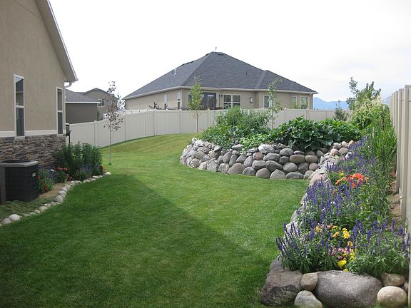 Side yard gardens