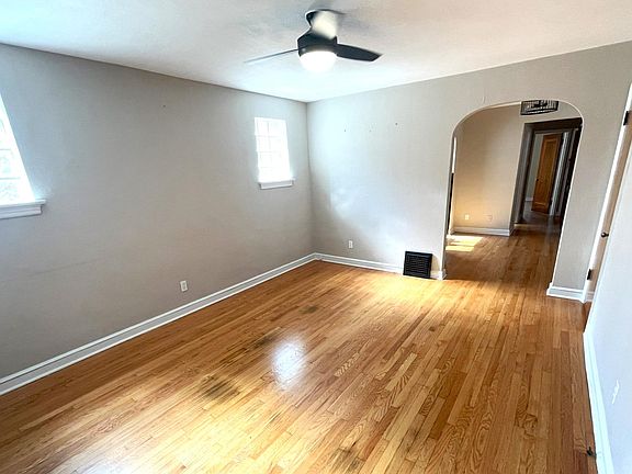 3rd image of 4991 Parker Ave APT 1W