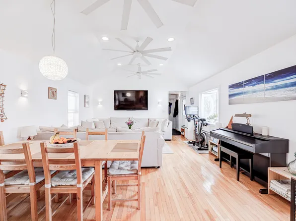 355 Dormans Court image 1 of 20