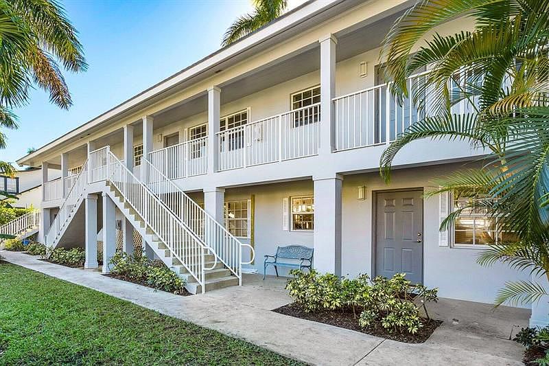 1st image of 234 Oleander Ave APT 6