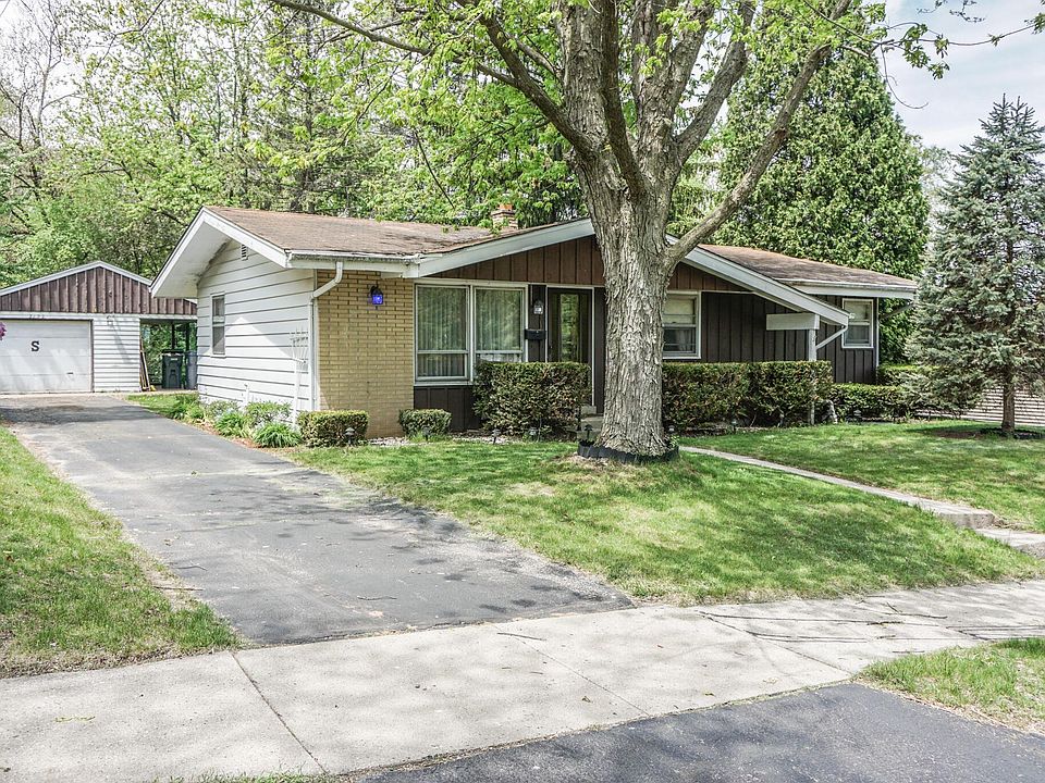 1st image of 2122 Irving Pl