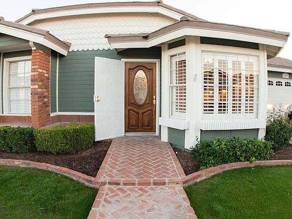 4th image of 607 E Campo Bello Dr