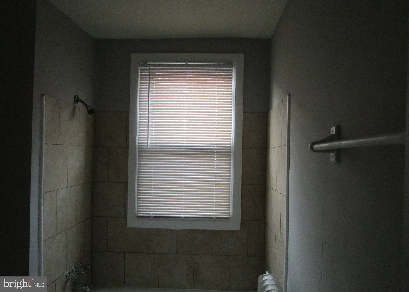 1 bed, 2688 sqft, $1,050 — Photo 2