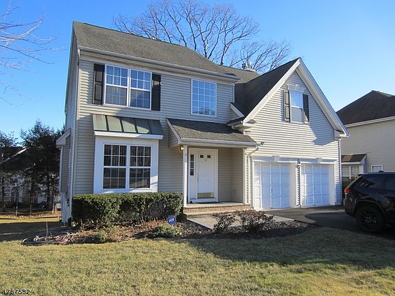 2nd image of 10 Wilmington Dr