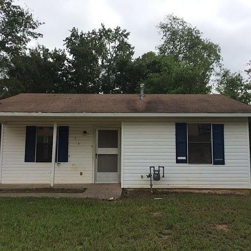 1st image of 807 Roden Ln