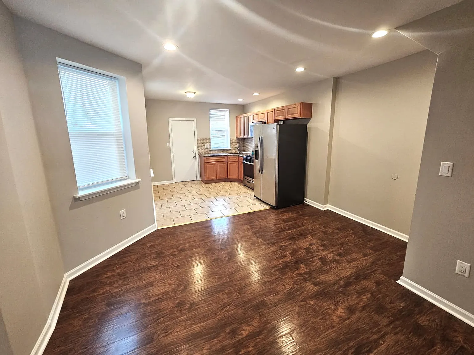 3 bed, 1028 sqft, $1,695 — Photo 4