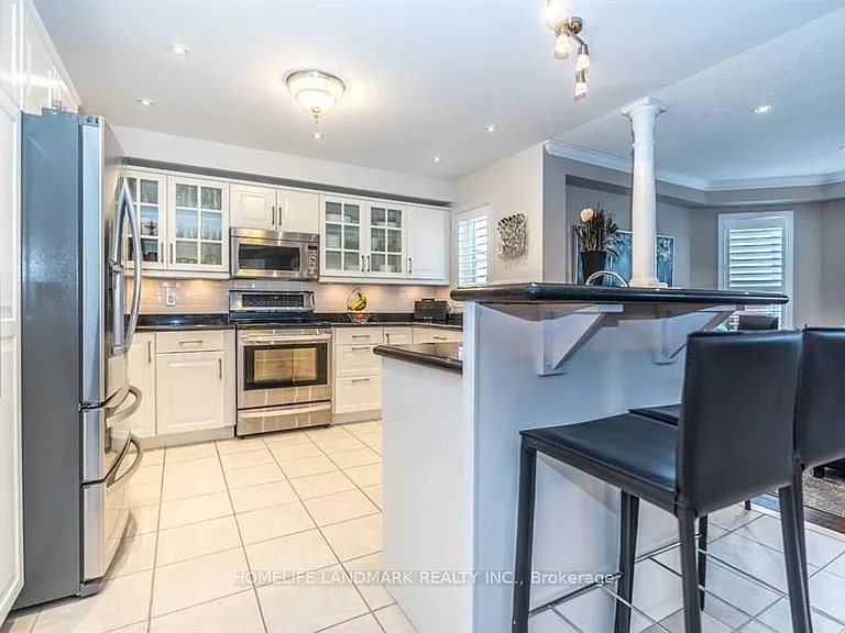 66 Woodcock Ave #MAIN UPPER — Photo 12