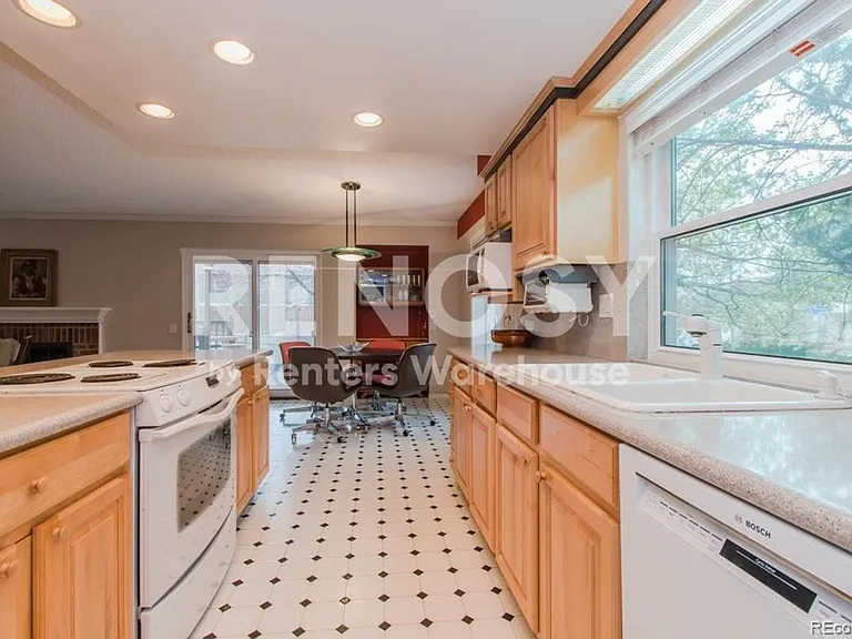 8402 E Long Ave — Photo 10