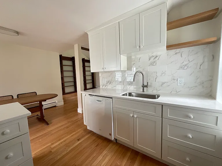 49 Irving St #3 — Photo 7
