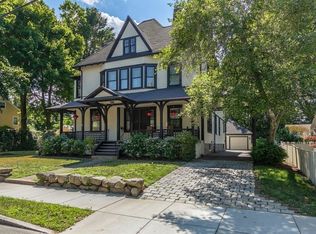 92 Green St, Fairhaven, MA 02719