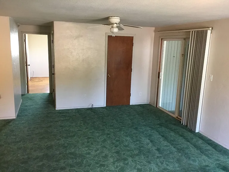 334 Foxglove Ave — Photo 4