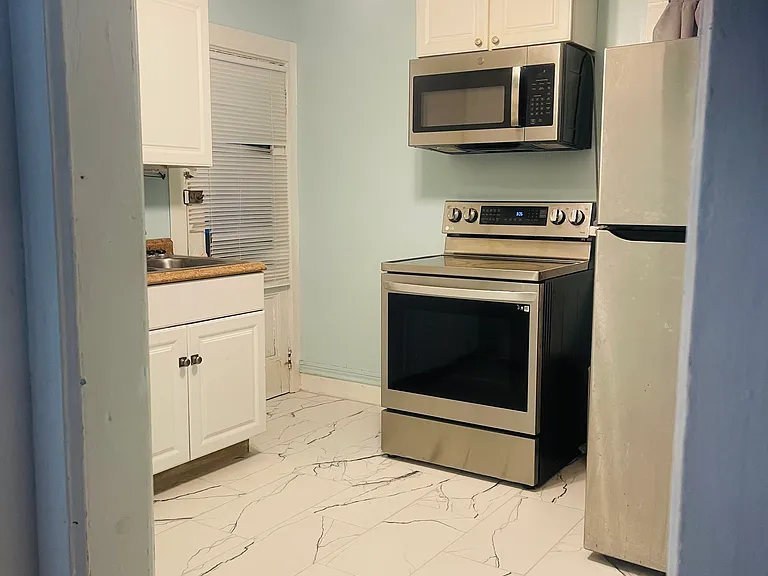 506 Park Ave #2 — Photo 1