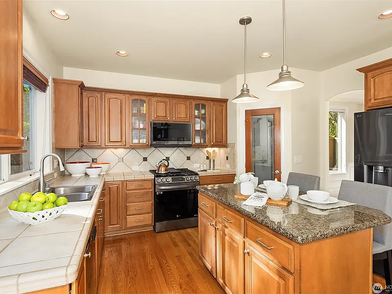 24823 SE 22nd Ct — Photo 9
