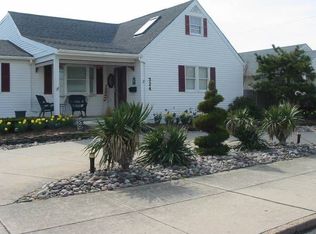 324 9th St S, Brigantine, NJ 08203