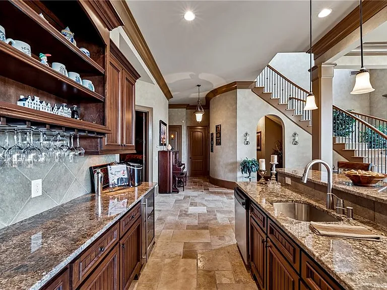 6407 Grand Marina Cir — Photo 98