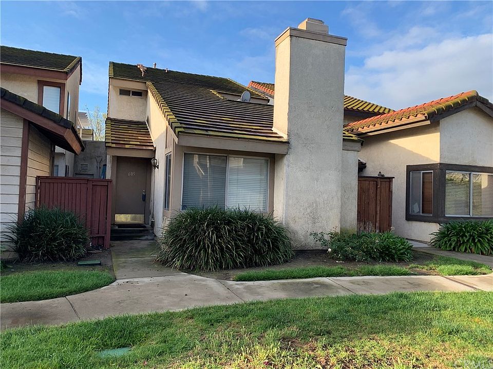 1st image of 605 Dunes Ct
